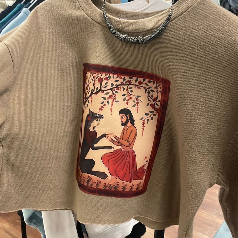 Cropped sweatshirt with Persian love cat woman